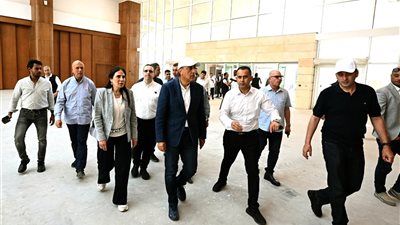 مدبولي يتفقدمركز المؤتمرات والمعارض الدولي بالمدينة التراثية والحديقة المتحفية