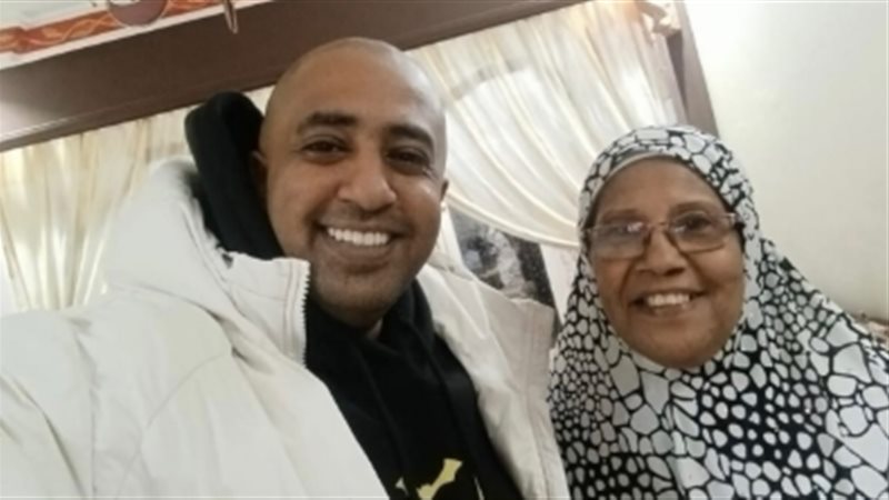 محمد أوتاكا ووالدته