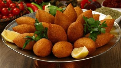 طريقة عمل الكبيبة الشامي الأصلية في المنزل.. مقرمشة من الخارج ولذيذة من الداخل