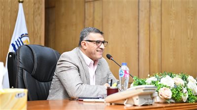 محافظ قنا: نسعى لربط أصحاب الحرف التراثية بأسواق التصدير لتعظيم العوائد المال