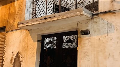 مصرع سيدة إثر انهيار سقف غرفة داخل عقار بمنطقة الحضرة في الإسكندرية