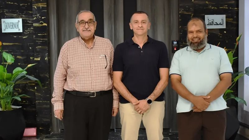 محافظ أسوان