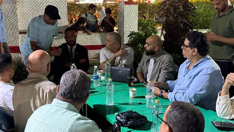 ميدو مع أعضاء الزمالك