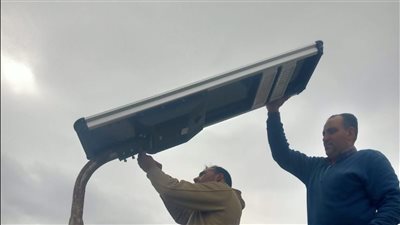 رئيس مياه القناة : تشغيل أعمدة الانارة بالطاقة الشمسية