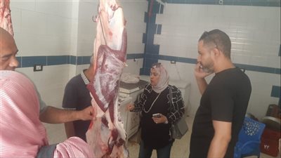 تموين القليوبية يضبط ٢٠٠ كيلو دواجن محقونة بمادة مجهولة في شبرا الخيمة 