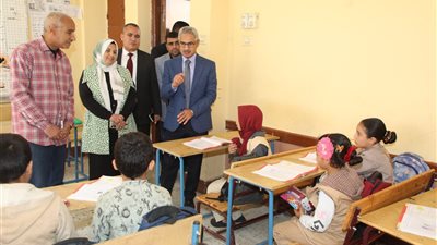 محافظ بني سويف يناقش الموقف التنفيذي لمشروعات الأبنية التعليمية بقطاع التعليم 