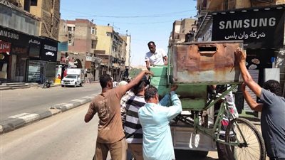حملة مكبرة لرفع الإشغالات بالشارع الجديد  بأسوان للحفاظ علي المظهر الحضارى 