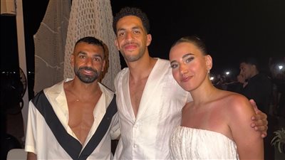 أول صورة لمحمد صلاح رفقة مصطفى شوبير في ليلة العمر.. أشعلت السوشيال