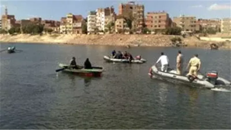 شاب يوهم والدته بغرقه