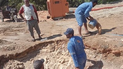 رئيس مياه القناة يعلن الانتهاء من إصلاح 3 كسور مفاجئة بالشبكات في وقتاً واحداً