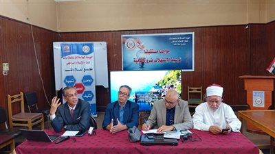 مجمع إعلام قنا يناقش دور المشاركة المجتمعية في القضاء علي الأمية