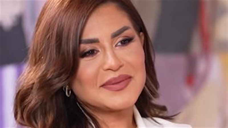 الفنانة منة فضالي