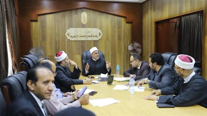 رئيس قطاع المعاهد