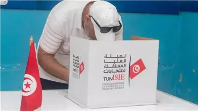 انتخابات بلا ناخبين.. إقبال أقل من 1% على التصويت يثير السخرية في تونس