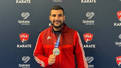 حازم أحمد يتوج بذهبية بطولة الولايات المتحدة الوطنية للكاراتيه