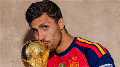 بطل العالم يرحب بالانتقال إلى ريال مدريد قبل بداية الموسم الجديد
