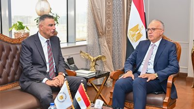 وزير الري يؤكد الالتزام بضوابط البناء في المنطقة الشاطئية بمدينة دهب