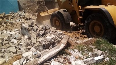 تنفيذًا لتوجيهات محافظ قنا.. إزالة 12 حالة تعدٍ على أملاك الدولة بنجع حمادي