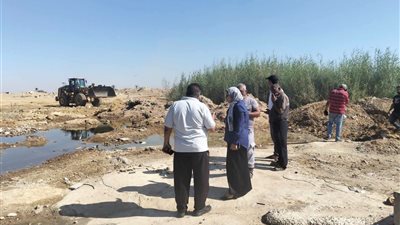 تحرك عاجل لحي فيصل بالسويس بعد بلاغ عن تجمع مياه بجوار قضبان السكة الحديد 