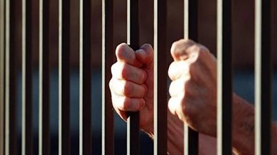 بسبب مخدر الآيس والتهيئات.. حبس سائق مدمن أنهى حياة زوجته ب٩ طعنات فى بدر