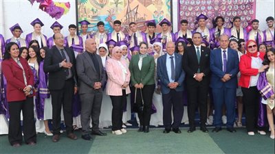 نقيب المعلمين يشهد احتفالية تخرج طلاب الدبلومة الأمريكية دفعة 2025/2026 