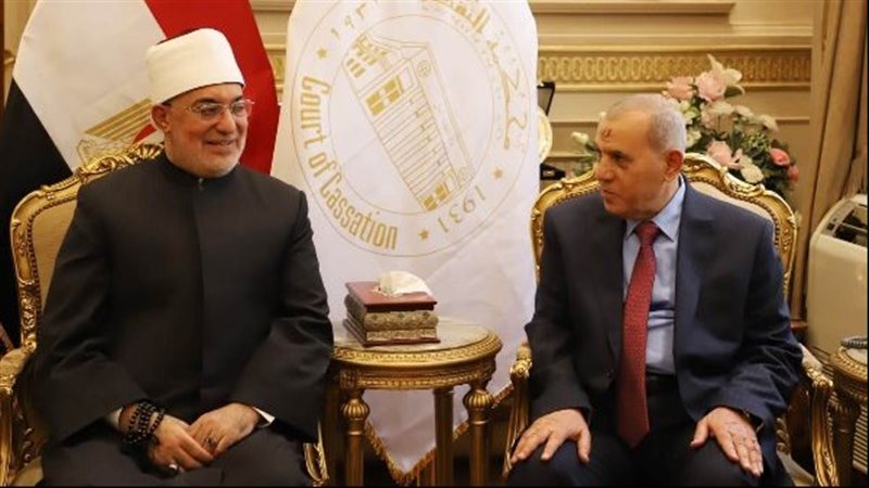 مفتي الجمهورية يهنئ