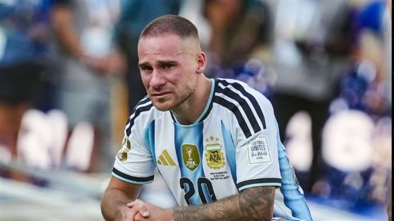 ماك أليستر لاعب وسط الأرجنتين