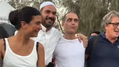 أحمد عز يحتفل بعيد ميلاده في كواليس مسلسل الأمير |فيديو