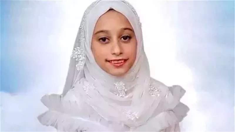  الطفلة سارة