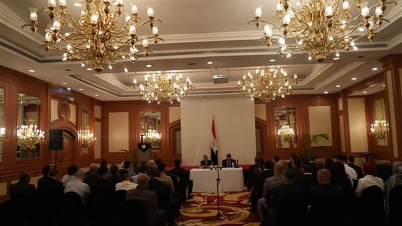 وزير الخارجية يلتقي
