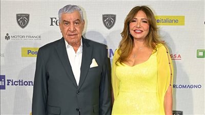 ليلى علوي عن تكريمها في إيطاليا : تشرفت بالتواجد مع الأسطورة زاهي حواس