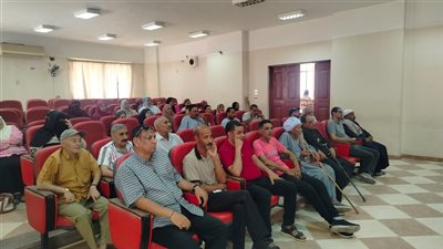 ندوة توعوية بفرشوط لدعم مبادرة 