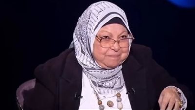 بعد تصريحاتها عن زواج ابنها من مسيحية.. سعاد صالح: من ينتقدني متطرف |خاص