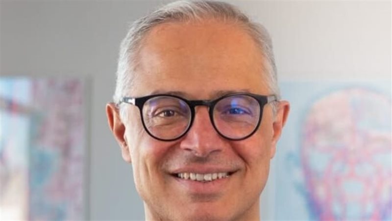 الدكتور إيهاب سعد