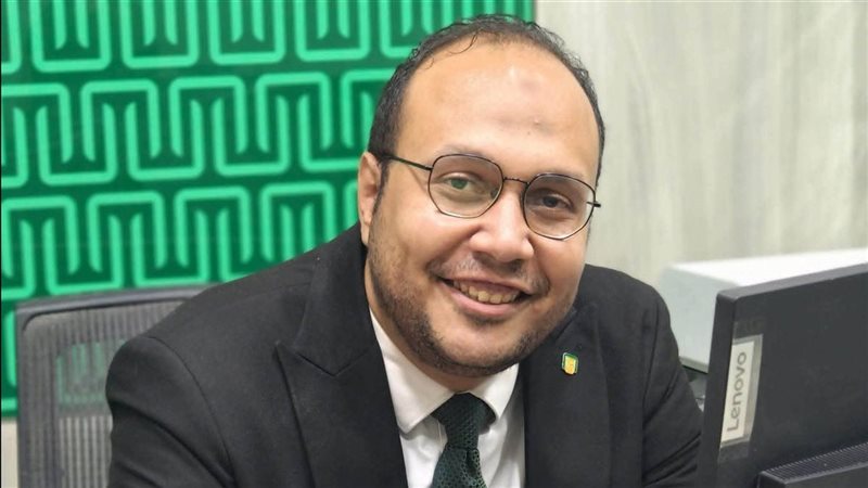 محاسب فى البنك 