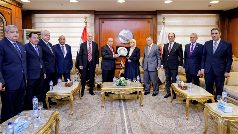 رئيسة هيئة النيابة
