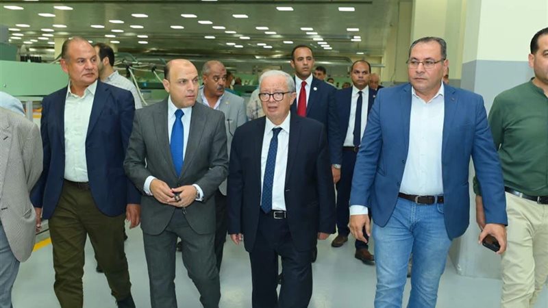 محافظ الغربية ونائب