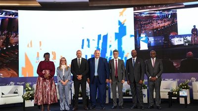 وزير الطيران يشدد على ترجمة الأولويات الأفريقية لبرامج تنموية تنفيذية