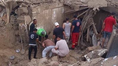 بالفيديو..فرق الإنقاذ تبحث عن عالقين تحت الأنقاض عقب استهداف أمريكي لجزيرة قشم