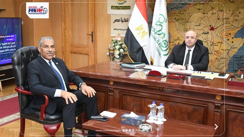 محافظ الفيوم والسكرتير