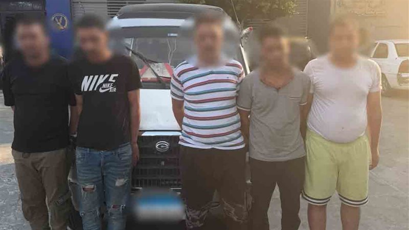 المتهمين 