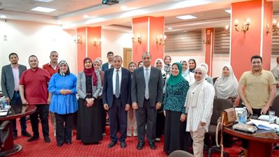 رئيس جامعة بني سويف يفتتح فعاليات دورة إعداد المدربين “Tot”