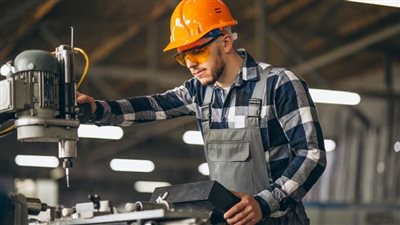 حسن مبروك: التوترات التجارية تفتح نافذة استراتيجية لتعزيز التصنيع المحلي 