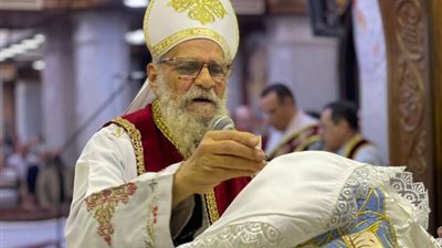 البابا تواضروس الثانى يعزى كنيسة العذراء بمهمشة فى رحيل القمص إبرام ناشد
