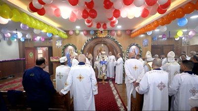 بمشاركة شيوخ الأزهر.. الداخلية تحتفل بعيد القيامة داخل مراكز الإصلاح | صور