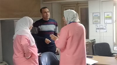 استعدادا لـ شم النسيم.. وكيل صحة البحيرة يفاجئ وحدة صحة الأسرة بإيتاي البارود