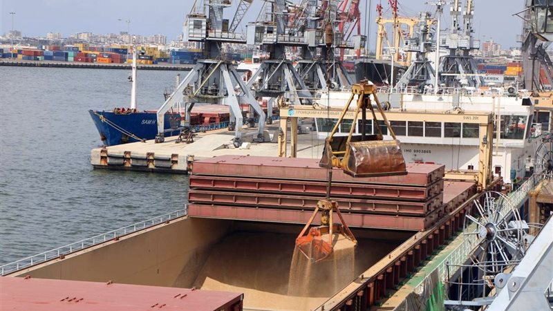 سفينة القمح في ميناء
