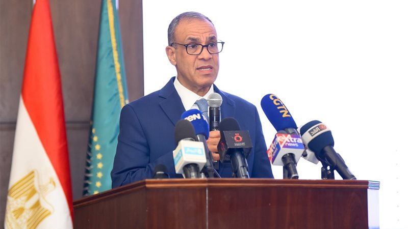 وزير الخارجية والهجرة