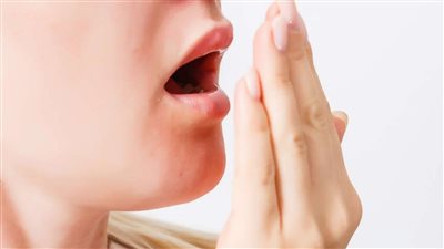 بعد أكل الفسيخ فى شم النسيم 2025.. مكونات طبيعية لتنظيف الفم من الروائح