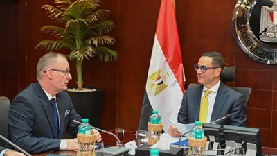 مصر والتشيك تناقشان فرص التعاون في الصناعة والطيران والتكنولوجيا المتقدمة